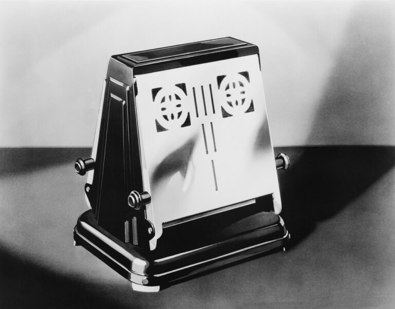 Kitchen Facts: When Was the Toaster Invented?