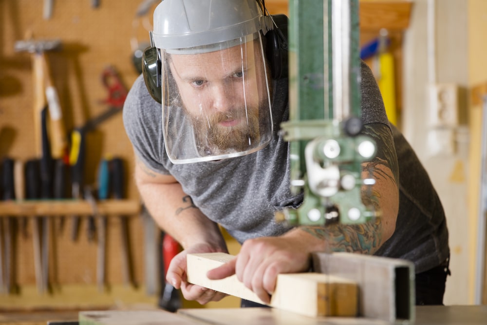 How to Use a Band Saw