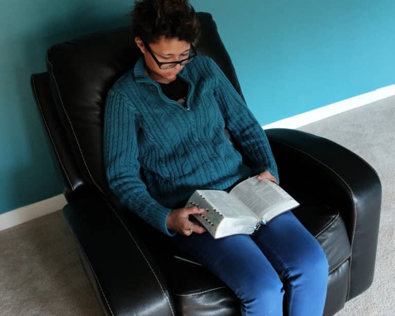 How to Dispose of a Recliner Chair the Right Way in the UK